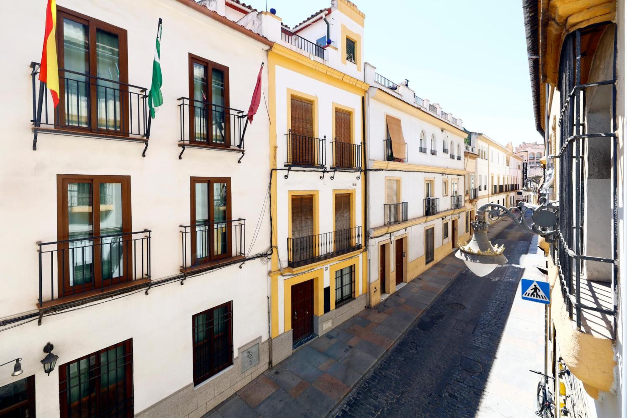 Almedina Apartment *
